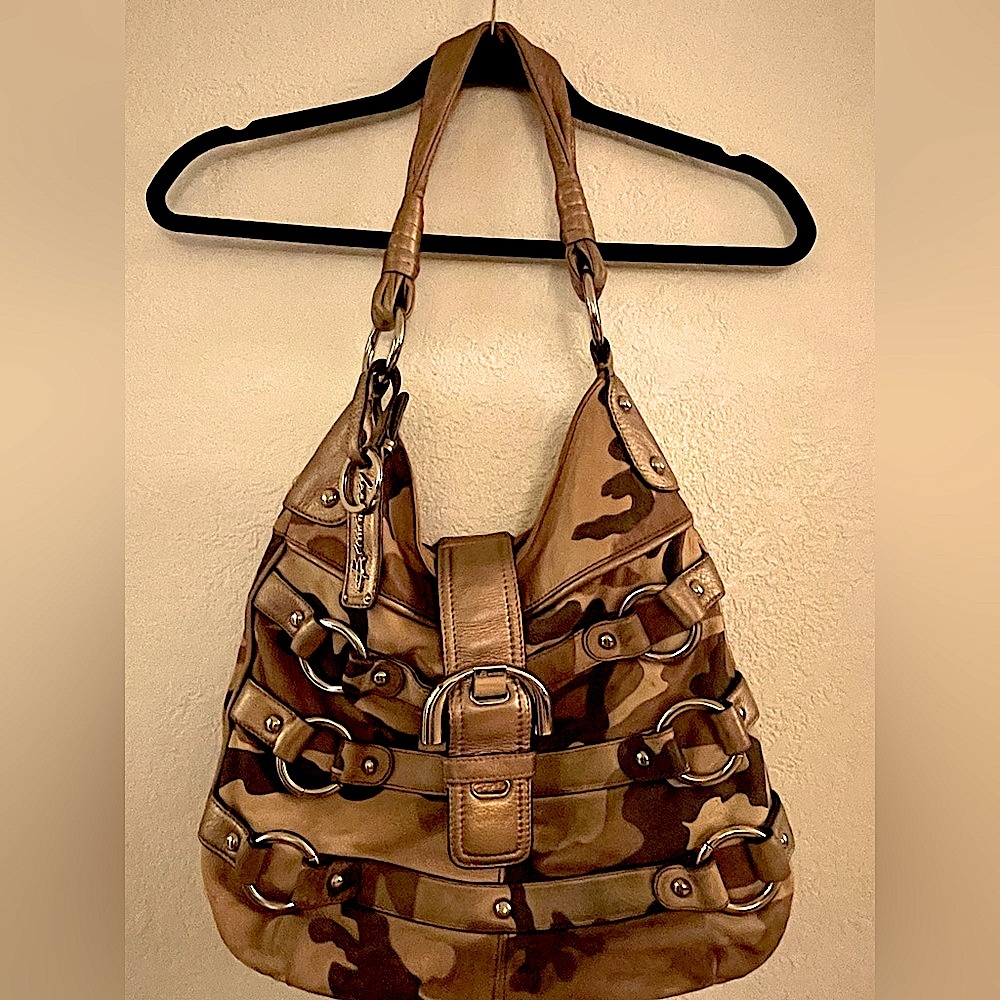 Camo purse